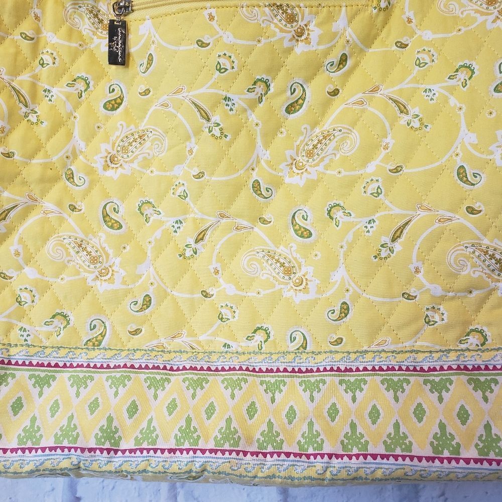 AMERICANA BY SHARIF Quilted Paisley Large Tote Bag - Picture 2 of 8